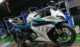 春风675sr最新爆料性能,动力强劲，操控卓越，引领摩托车新潮流